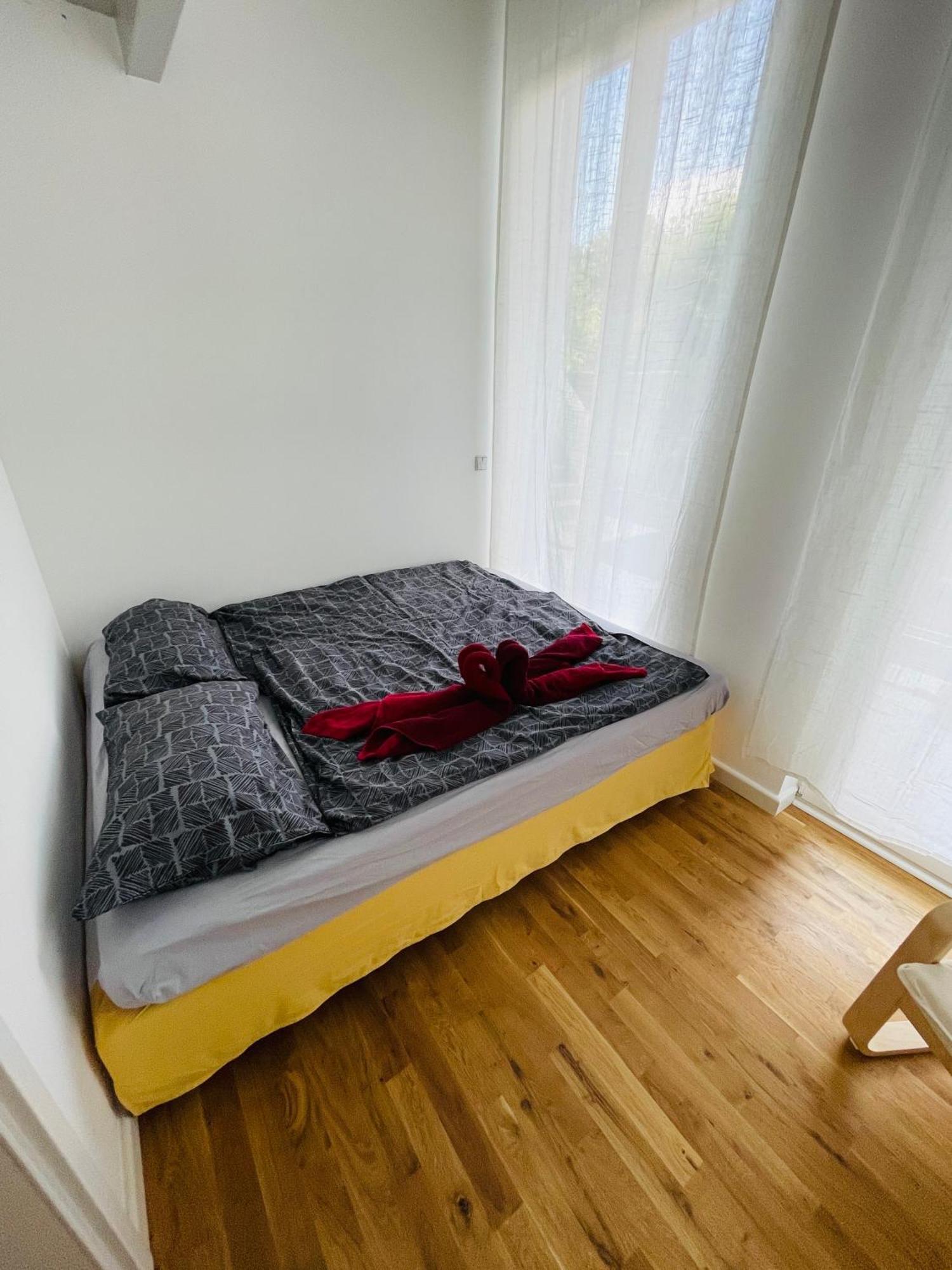 Apartment Tolle Zentrale Stadtwohnung In Berlin-weissensee-prenzlauer Berg *