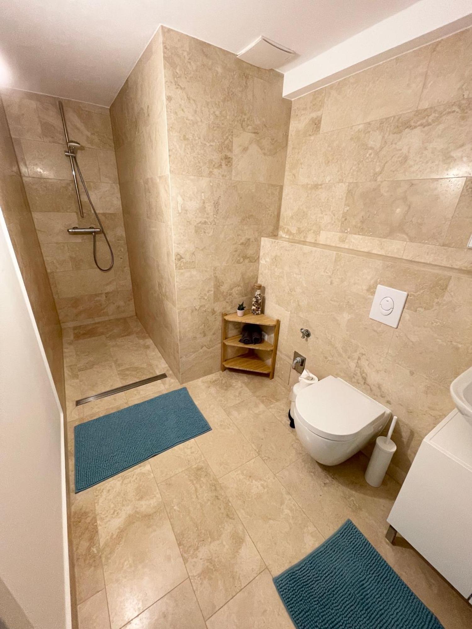 Apartment Tolle Zentrale Stadtwohnung In Berlin-weissensee-prenzlauer Berg Berlin